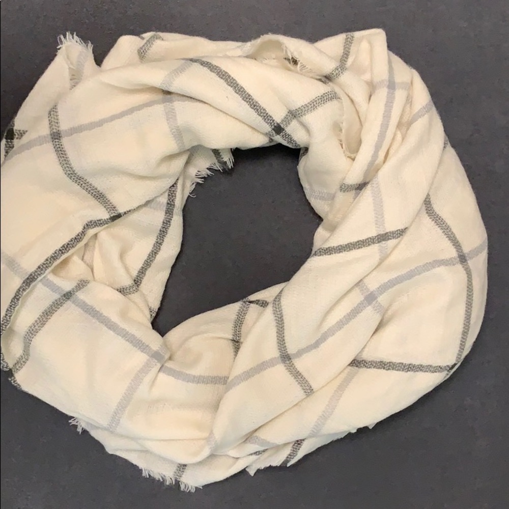 Blanket scarf plaid